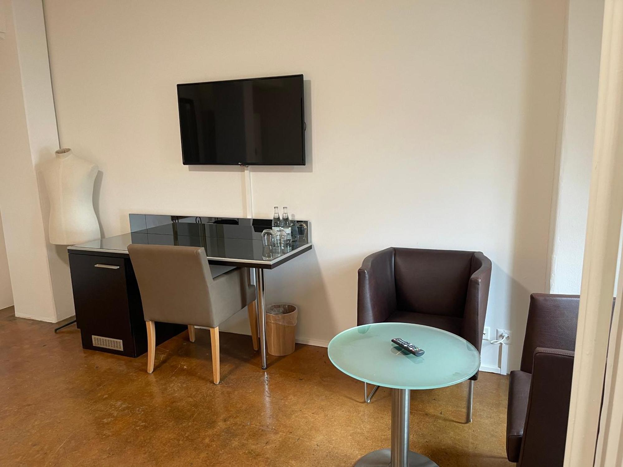 Hotel Swiss Bellevue Aathal Seegraben Extérieur photo